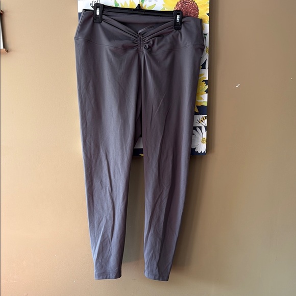 PINK Victoria's Secret Pants - Women’s PINK - Gray leggings XXL
